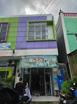 Ruko 2lt Luas 150 di raya Sawangan Depok dekat Mall Depok Town Square