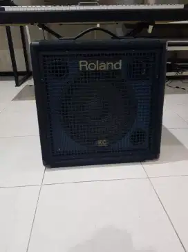 Roland KC350 keyboard amplifier