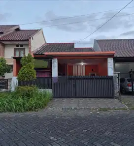 Rumah Hunian Kawasan Elite Perumahan Araya Malang