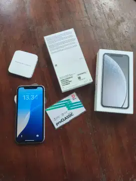 Iphone XR White 128 Resmi iBox mulus perfect like new Bh 81 nomin NET