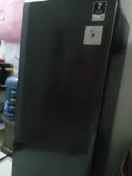 Kulkas 1 pintu merk AQUA