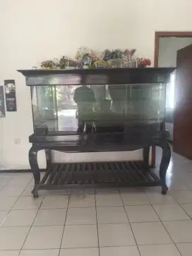 Aquarium dengan stand dari kayu jati asli .Harga bisa nego