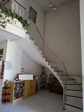 RUMAH TENGGILIS MEJOYO SELATAN SURABAYA AREA STRATEGIS RON.A2474