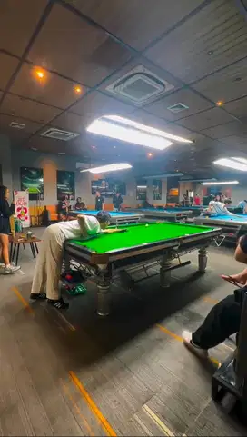 WALK INTERVIEW JOE'S BILLIARD