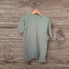 Kaos polos  size L dan XL