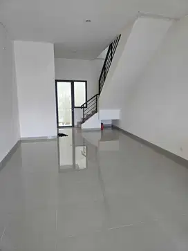 Dijual Ruko lokasi strategis di Madison Grande type Alfresco - GS