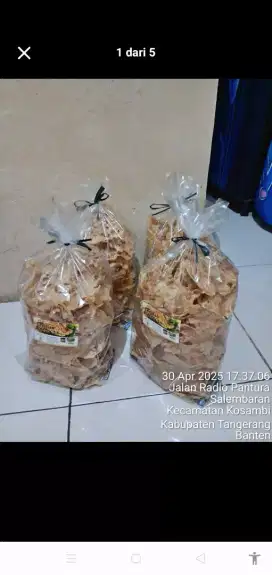 Jual berbagai macam peyek