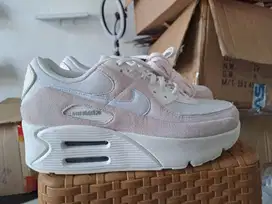 sepatu NIKE Women's Air Max 90 LV8 SE