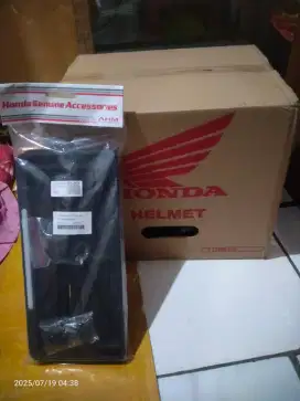 Helm& tempat plat nomor baru honda