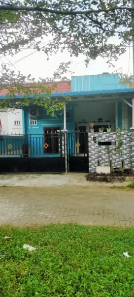 Dijual Rumah sudah full keramik dan sudah di renovasi