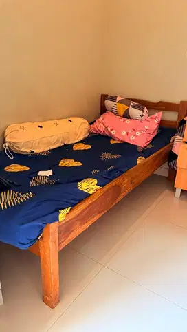 Dipan kasur tempat tidur ukuran 90