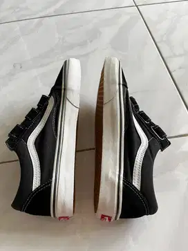 Vans Old Skool V Suede Strap Canvas Shoe Size 10/43 Seken LIKE NEW