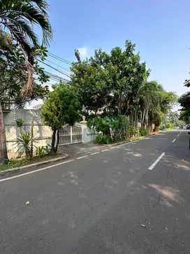 Dijual Rumah Strategis Bagus di Pulomas  Jakarta Timur
