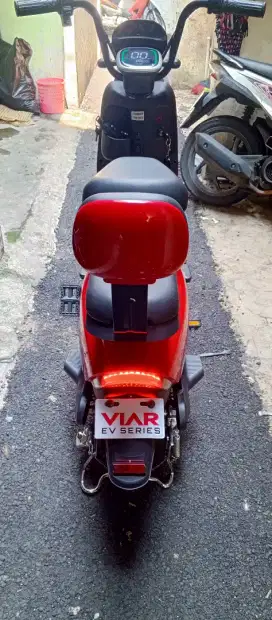 Sepeda Listrik VIAR Y4