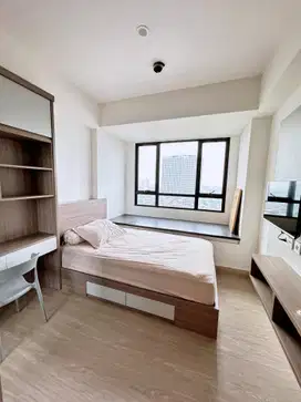 Sewa apartemen studio murah Collins Boulevard, Tangerang