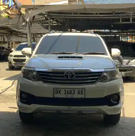 Toyota Fortuner G TRD 2.5 M/T 2012 Putih