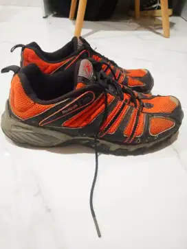 Reebok original outdoor shoes ,size 40 jarang lg pake negoin cod ok