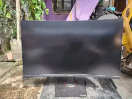 TUF Gaming VG27VQ Curved Gaming Monitor