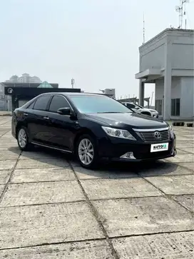 TOYOTA CAMRY 2.5 V AT 2014 Hitam