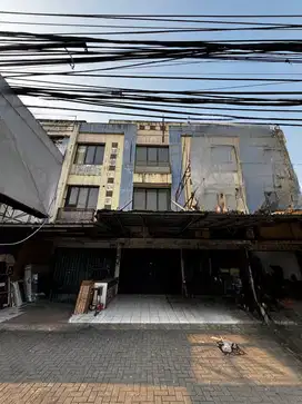 Di Sewakan Ruko dengan lokasi strategis di cipondoh, Tangerang