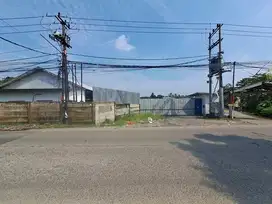 Kavling sudah di pagar beton, Utara, di Jl Raya Serdang Kulon Korelet
