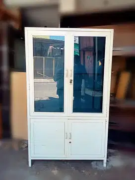 Lemari arsip besi kaca P100 L40 T170 cm