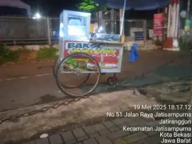 Jualan bakso bakar keliling