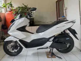Honda PCX CBS 2024 bln 11 km 3000 plat Bekasi kabupaten