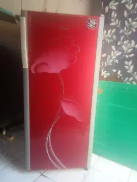 Di jual kulkas Polytron 1 pintu