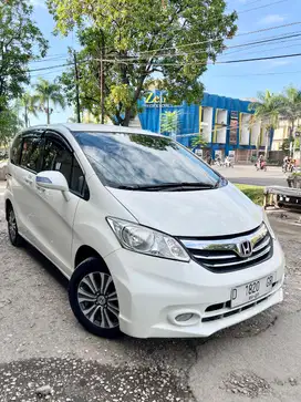 Honda Freed E PSD Automatic AT Facelift Pjk Sep 26 Terawat Bisa Kredit