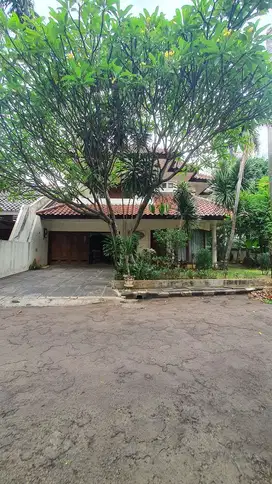 RUMAH KLASIK FULL MARMER CLUSTER di mampang lokasi strategis