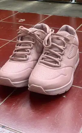 Bismillah dijual skechers pink/peach bagus baru