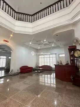 DIJUAL VILLA JALAN MULTATULI