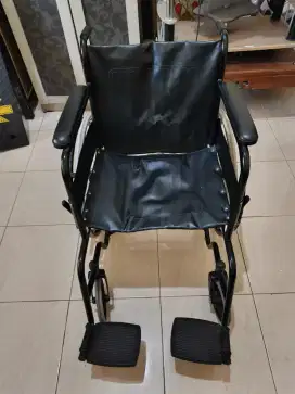 Kursi Roda GEA MEDICAL FS 875
