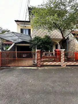 Rumah Siap Huni Semi Furnished di Town House Cililitan