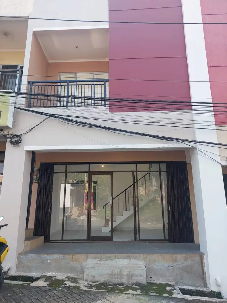 Disewakan Ruko 2 lantai – Cocok untuk Usaha & Kantor