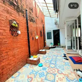 Rumah hook Emerald Bintaro Jaya Sektor 9. Lingkungan asri