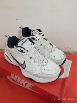 Sepatu Nike Air Monarch IV White Metallic Silver ORI