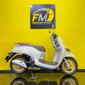 Honda Scoopy Prestige Tahun 2021 keyless putih
