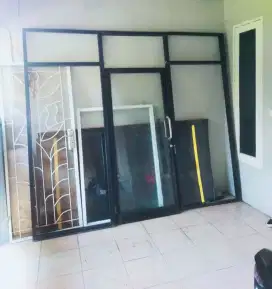 Jendela Aluminium satu set pintu 288cm x 251cm