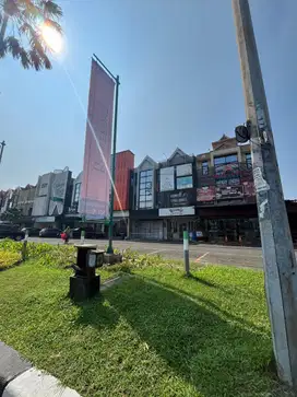 RUKO 1B Gading Serpong 3 Lantai