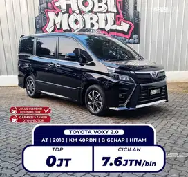 Toyota Voxy 2.0 AT 2018