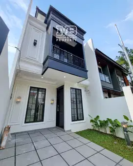 DIJUAL RUMAH CANTIK SIAP HUNI LOKASI STRATEGIS DI GRIYA LOKA BSD CITY