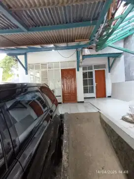 Disewakan Rumah 4 KT, 2 KM di depan Villatel Salse