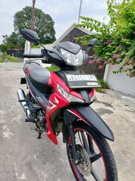 Honda Supra X 125cc PGM FI Cantik & Mulus