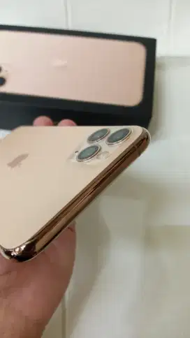 iPhone 11 pro max 8/256 Gb