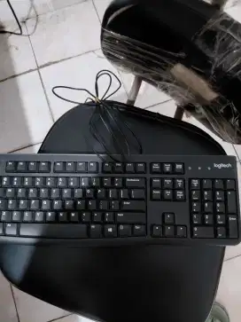 Keyboard logitec ori masih mulus