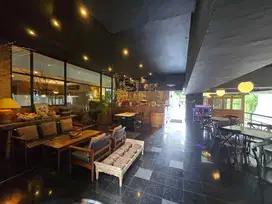 Dijual Kios Siap Pakai – Lokasi Strategis di Kebayoran Baru!