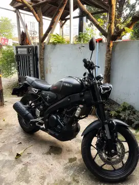 Yamaha XSR 155 Hitam 2021