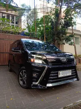 Toyota Voxy 2018 AT Tangan Pertama, Ganteng!